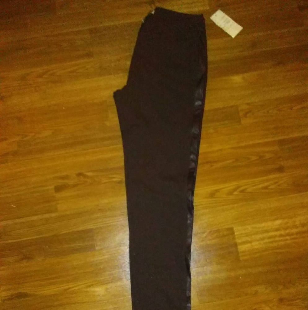 Chic Slacks - Picture 2 of 3